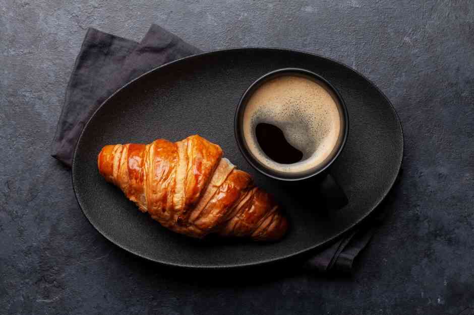 Najlepsze kawiarnie Wrocław kawiarnia kawa espresso rogalik croissant